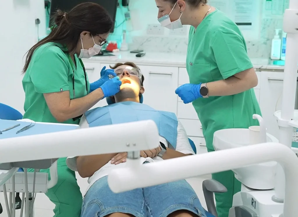 How to Get Rid of Plaque: Dentist’s Guide 1 how to get rid of plaque
